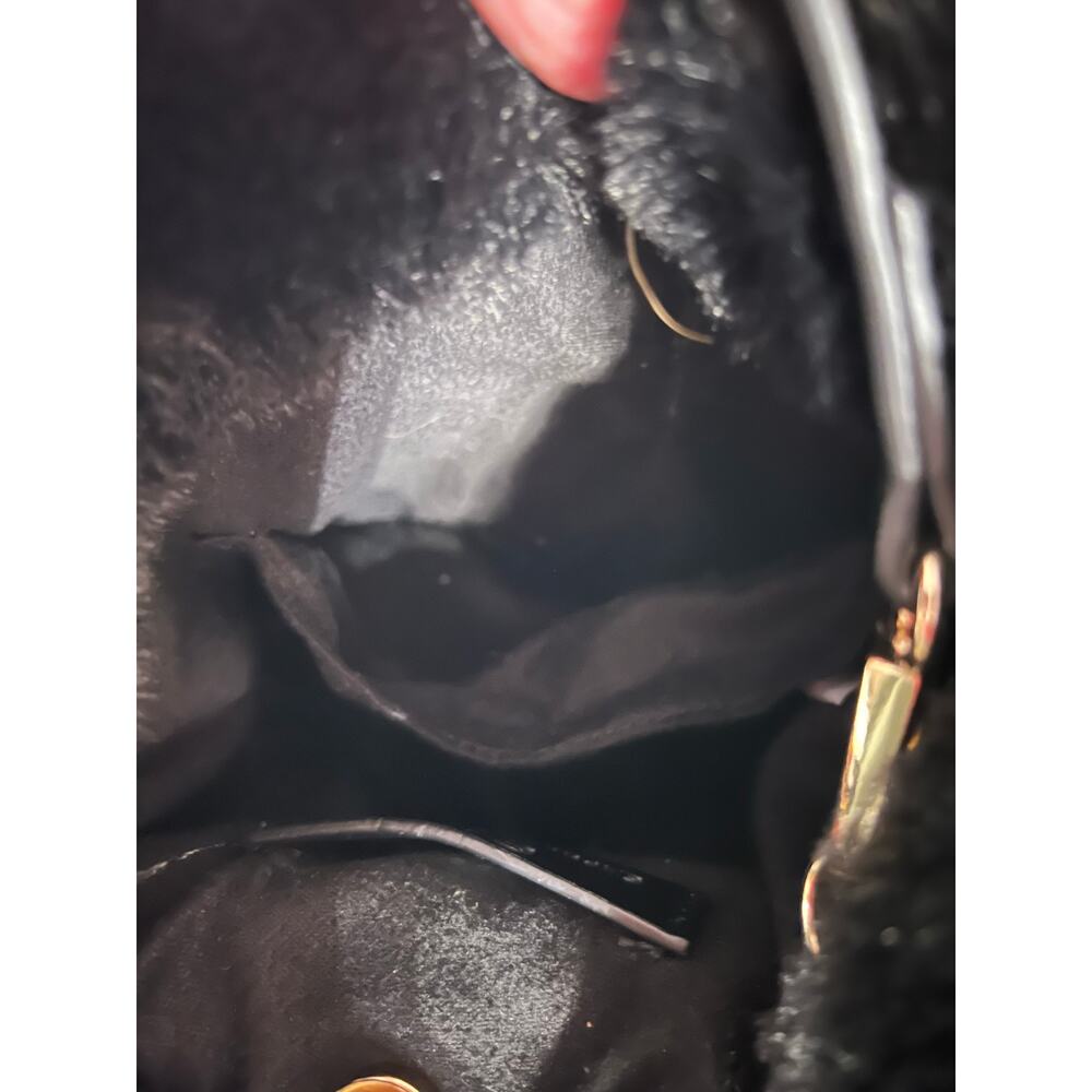 Expressions NYC Black
Crossbody Bag
Faux fur
Brand new - Picture 5 of 8